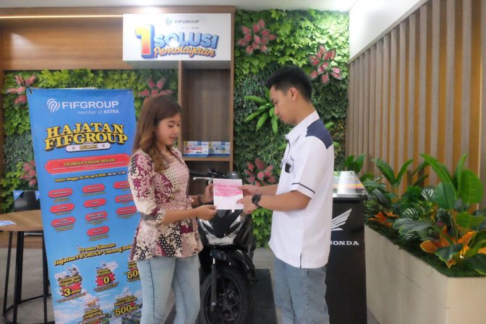 Hajatan FIFGROUP Bekasi berlokasi di kantor FIFGROUP Cabang Bekasi, menghadirkan berbagai promo dan kegiatan menarik dari seluruh lini bisnisnya.