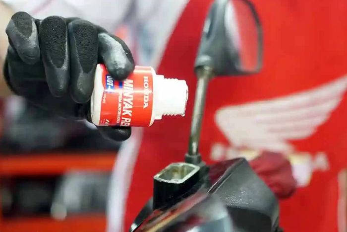 Lakukan penggantian minyak rem secara berkala, setidaknya setiap 2 tahun atau 24.000 km pemakaian