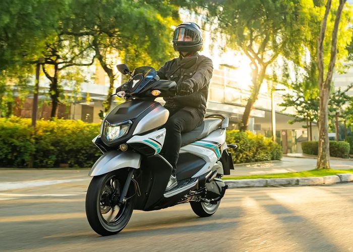 Detail tampilan Yamaha ZR Hybrid Connected 2027