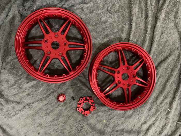 Perwarnaan pelek setelah anodize 