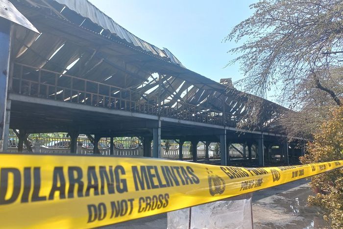 Kondisi area parkir motor karyawan pabrik ban PT Arami Jaya di Grabag, Purworejo, Jawa Tengah yang terbakar melahap ratusan motor hingga sisa kerangka, (14/5/26)