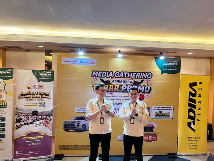 Selama pameran berlangsung, pengunjung bisa menikmati promo kredit mobil dengan bunga mulai 1,99 persen per tahun atau DP mulai 15 persen.