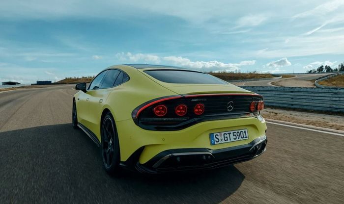 area buritan Mercedes-AMG GT 4-Door Coupe EV