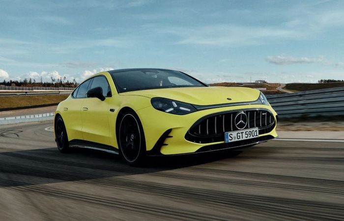 detail tampilan Mercedes-AMG GT 4-Door Coupe EV