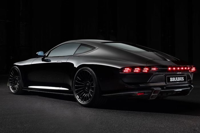 Eksterior Brabus Bodo tidak lagi terlihat seperti Aston martin, semuanya dibangun dengan bodi serat karbon.