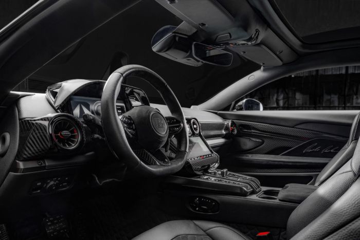 Interior Brabus Bodo full hitam.