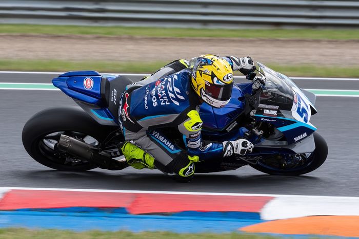 Aksi Aldi Satya saat berlaga di World Supersport Ceko