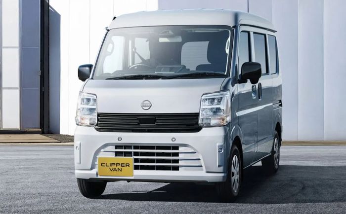 detail tampilan Nissan Clipper Van