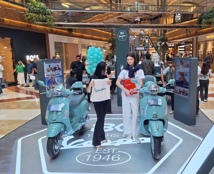 Bertajuk Exclusive Vespa Mall Exhibition, pameran produk Vespa ini diselenggarakan di Pondok Indah Mall (PIM 2) dari tanggal 25 Mei sampai 31 Mei 2026.