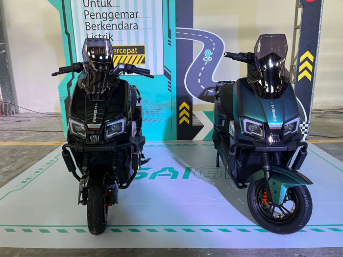 Motor listrik SG Apex yang diposisikan sebagai produk unggulan.