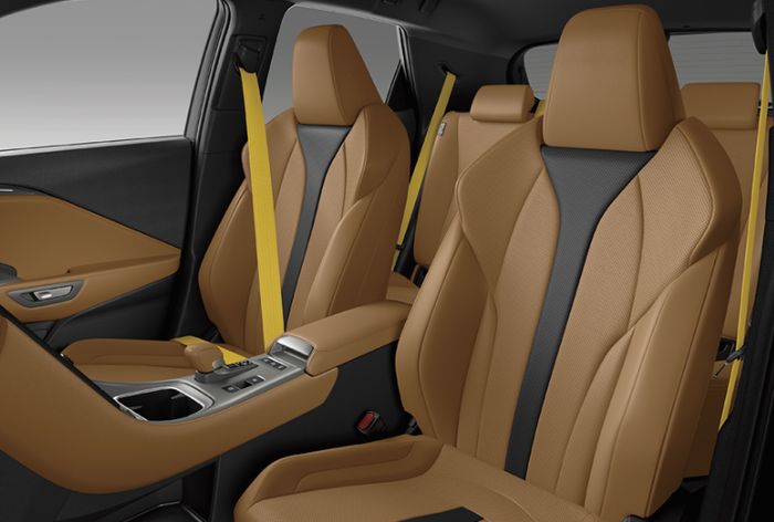 Interior baru Lexus LBX Morizo RR warna Ochre.