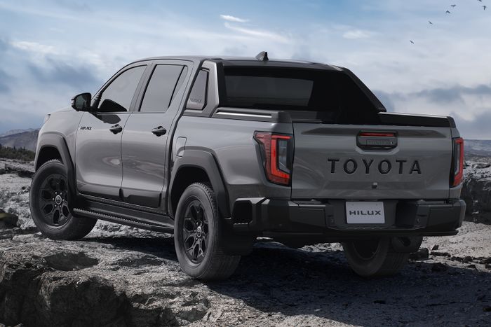 Toyota Hilux terbaru hadir dengan tampang yang lebih ekspresif.
