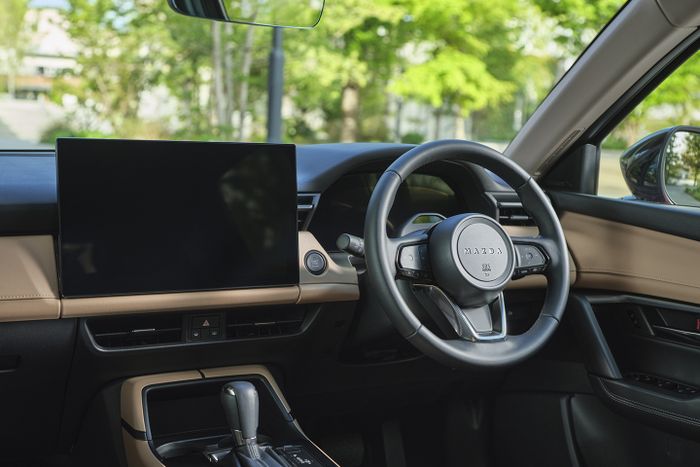 Interior Mazda CX-5 terbaru.