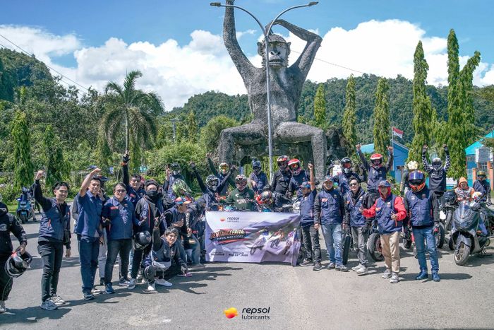 Para peserta turing diajak mengunjungi tempat wisata indah dan bersejarah di Sulawesi Selatan