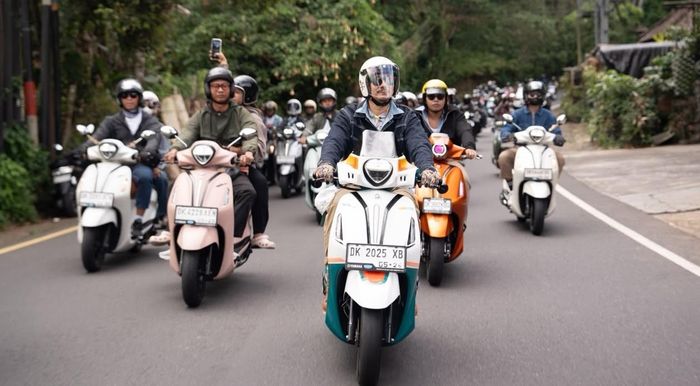 Grand Filano Hybrid Connected amankan gelar Best Medium Retro Skutik 110-125cc
