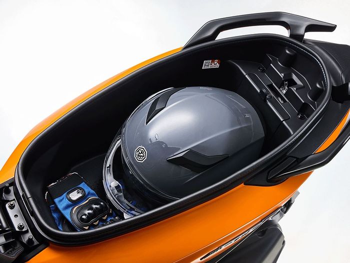 bagasi luas Kymco RTS R 165 model 2026 yang memiliki volume 30 liter