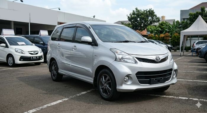 Mobil bekas Toyota Avanza 2012