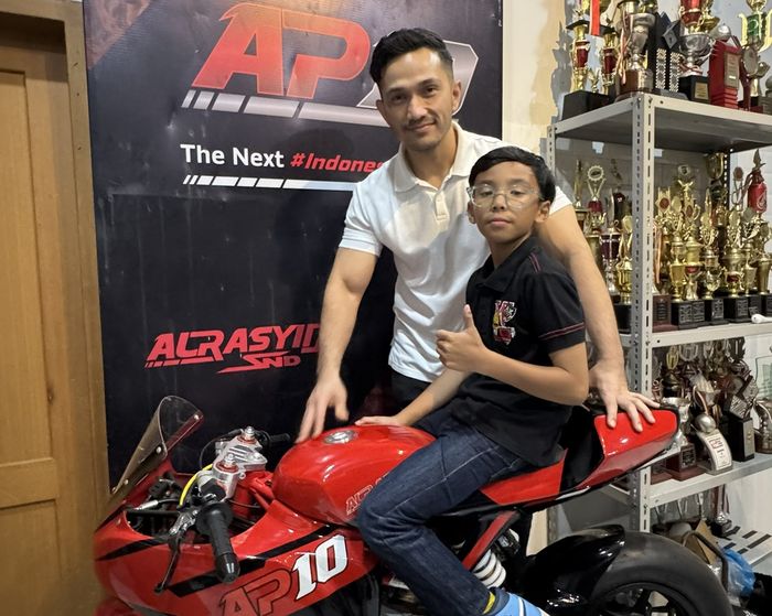 Rachmat Alrasyid atau yang akrab disapa Acid menjelaskan, proyek pengembangan AP10 memang difokuskan sebagai sarana pembinaan pembalap muda Indonesia