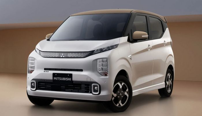 detail tampilan Mitsubishi eK Cross EV model 2026