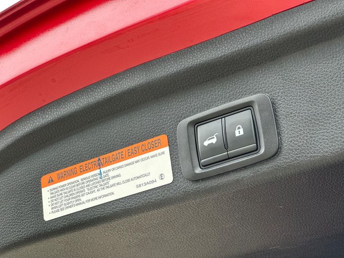 Fitur power back door di Mitsubishi Xforce