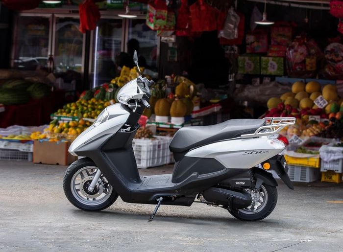 tampak samping Honda SCR125 model 2026