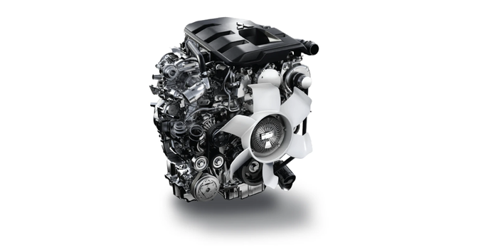 Mitsubishi Triton dibekali mesin diesel common-rail 4N16 2.442 cc yang menghasilkan tenaga 181 dk dan torsi 430 Nm. 