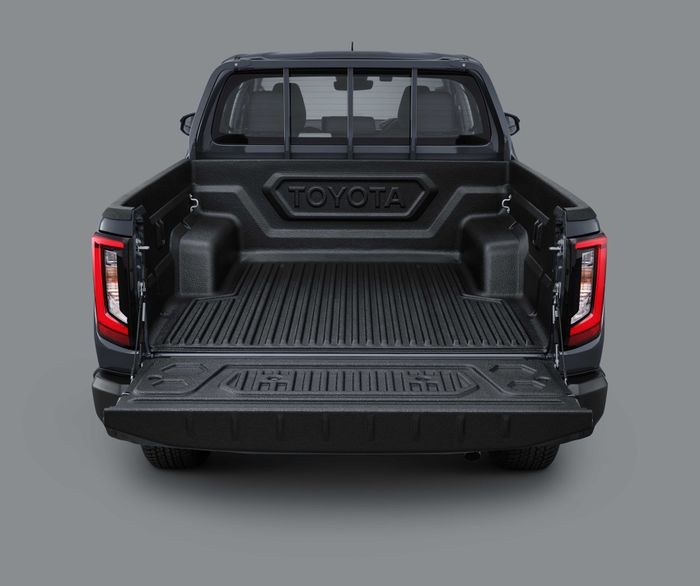 Bak belakang Toyota New Hilux 2.8