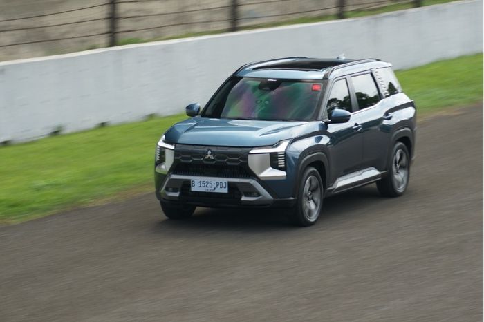 Mitsubishi Destinator