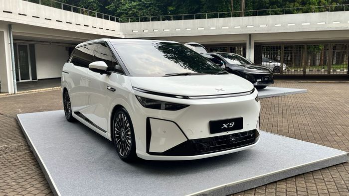 Xpeng X9 Facelift