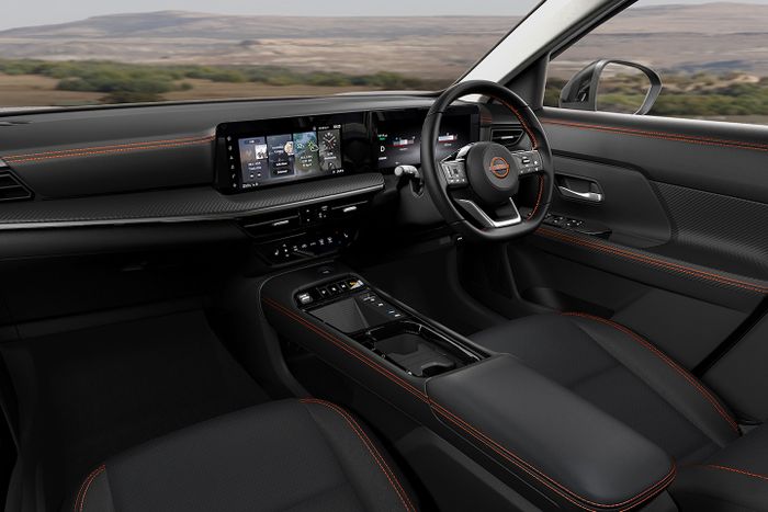 Interior Nissan Kicks e-POWER dengan Rock Creek.