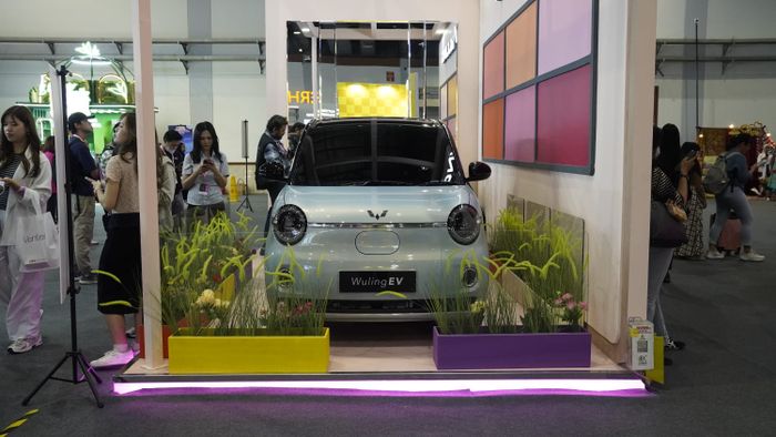 Mobil listrik Wuling terbaru yang dipajang di Jakarta x Beauty 2026 