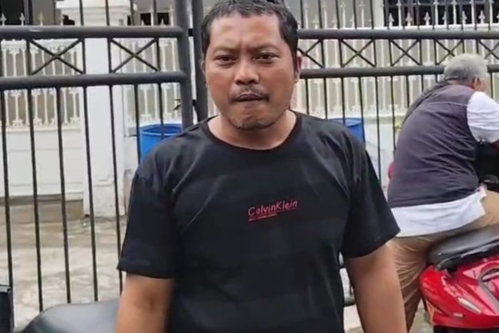 Ardi Kusuma Damanik (41), anggota Satpol PP kota Medan yang kehilangan motornya setelah dipinjam pria berseragam Perwira Polisi pangkat Kompol
