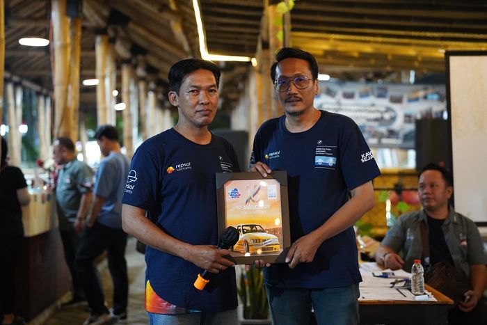 Repsol memanfaatkan momen untuk memperkenalkan lini pelumas premium Repsol GXR Euro