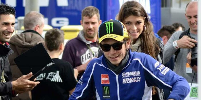 Valentino Rossi dan Linda Morselli.