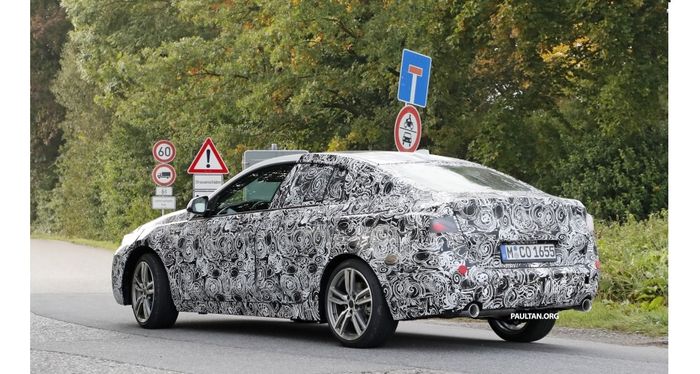 BMW seri 2 Gran Coupe dengan twin exhaust