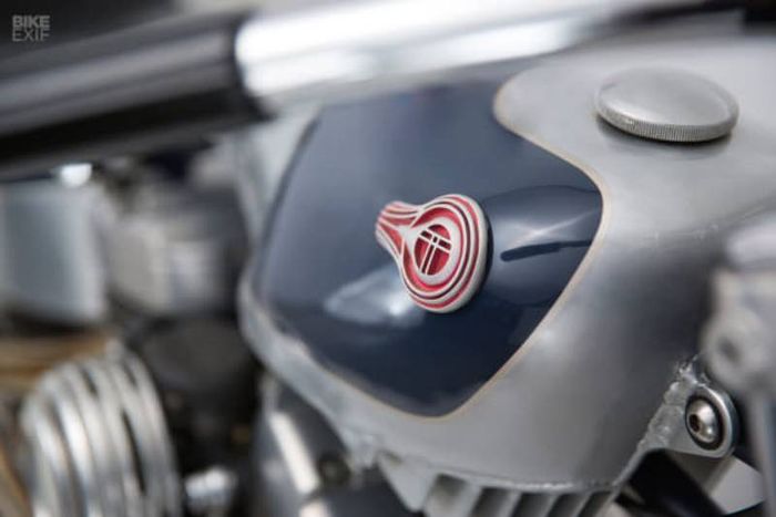 Kustom Chopper Harley Davidson XL 1200 oleh Thrive Motorcycle lansiran bikeexif.com