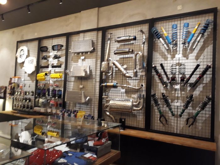 Lunatic Performance Kelapa Gading