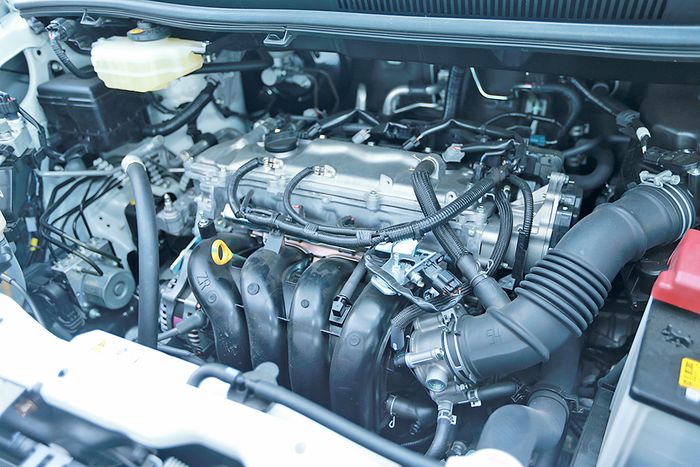 Mesin  3ZR-FAE 4 Silinder Segaris, 16 Valve,Dohc,VVT-i 