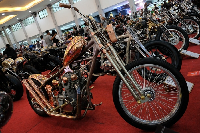 Foto Yamaha XS650 bergaya bling-bling Kustomfest 2017