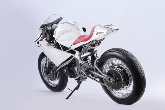 Honda CB250RR modif neo cafe racer oleh Yuwono Jati dari Lunatic Inc, lansiran returnofthecaferacers.com