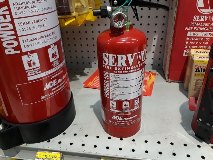 tabung pemadam api