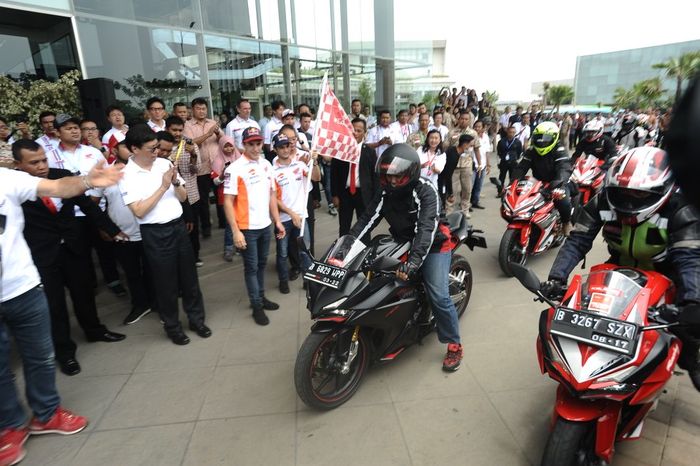 Marc Marquez dan Dani Pedrosa. Melepas komunitas CBR250RR