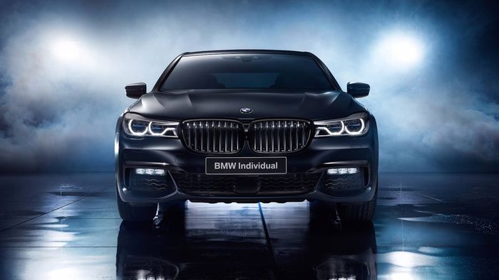 BMW Individual 7 Series Black Ice front view