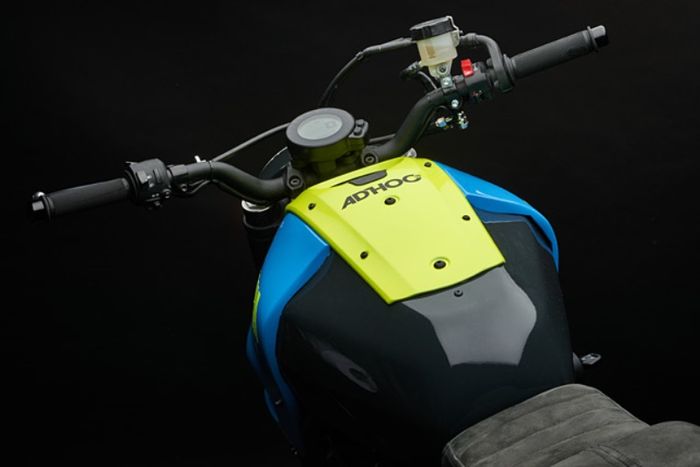 Yamaha SXR700 kustom street tracker dari Ad Hoc Caf&eacute; Racers