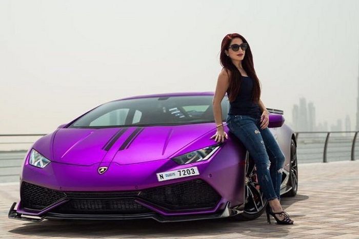 Lamborghini Huracan Ini Pake Wrap Ungu