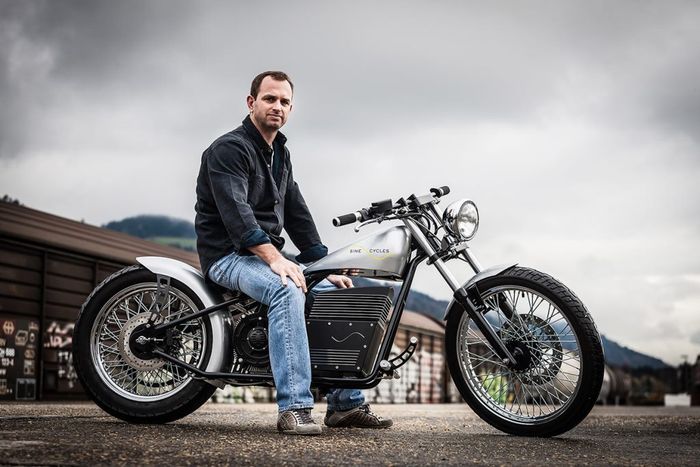 Bruno Forcella (Sine Cycles) dan chopper listrik buatannya