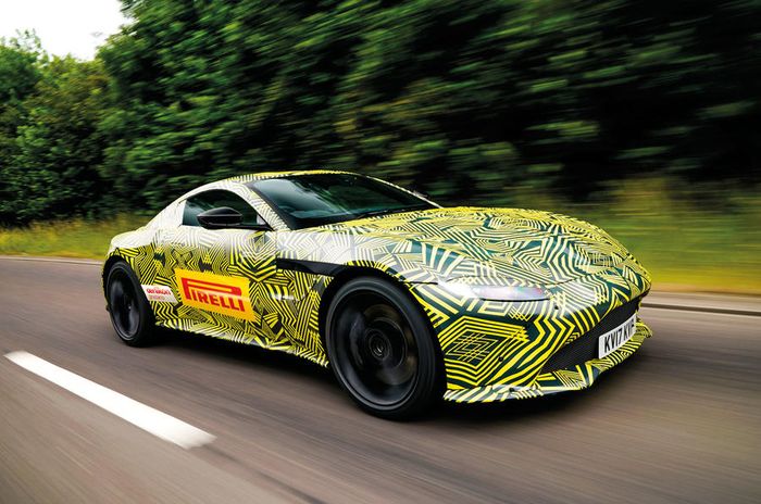 Spy shoot yang diduga sebagai Aston Martin Vantage