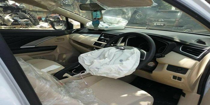 Mitsubishi Xpander Airbag Pengemudi Mengembang 