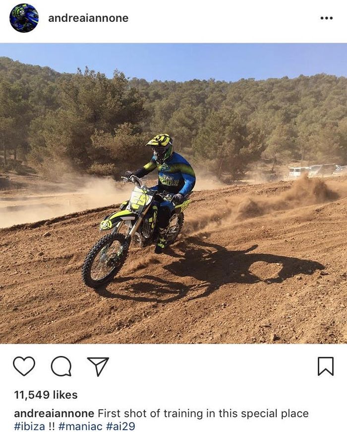 Andrea Iannone Bermain Motocross