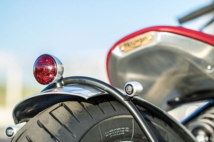 Triumph Bonneville Bobber kustom bobber dari FCR Original, dilansir oleh www.pipeburn.com